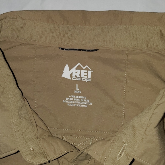 REI Co-op Shirt Mens Sahara Tech Vented Roll Tab Outdoor Camping Lightweight Tan - Picture 5 of 9